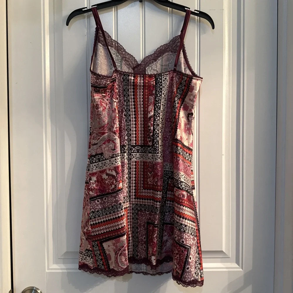 Victoria's Secret Satin Chemise EUC Size Large NWT
